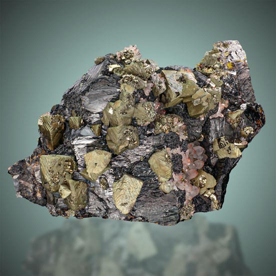Chalcopyrite-Cavnic Mine (Kapnikbánya) | Cavnic | Maramure? | Romania