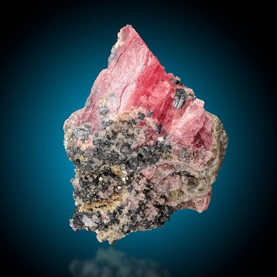 Rhodochrosite-Wutong Mine | Liubao | Cangwu Co. | Wuzhou | Guangxi | China