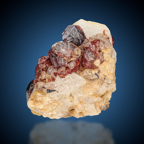 Spessartine-Navegadora Mine | Penha do Norte | Conselheiro Pena | Minas Gerais | Brazil