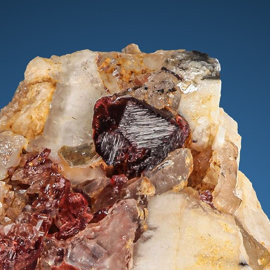 Spessartine-Navegadora Mine | Penha do Norte | Conselheiro Pena | Minas Gerais | Brazil