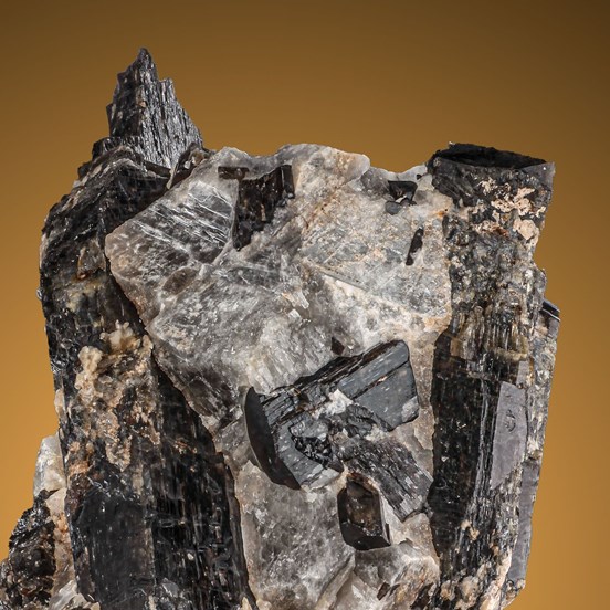 Fluorrichterite-Wilberforce | Monmouth Township | Haliburton Co. | Ontario | Canada