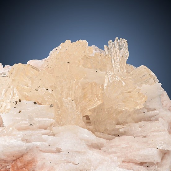 Strontianite -Dreislar | Medebach | Sauerland | North Rhine-Westphalia | Germany